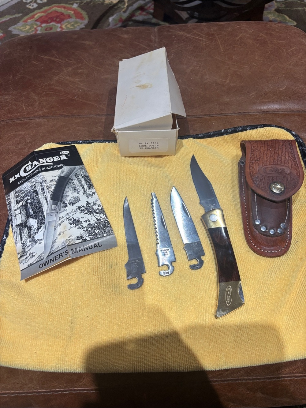 Case XX Changer Lightening 3 dot exchangeable blade knife